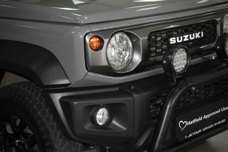 2023-Suzuki-Jimny-15-GLX-Auto_4