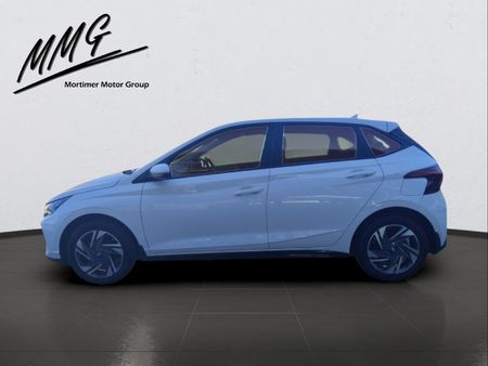 2022-Hyundai-i20-12-Fluid_3