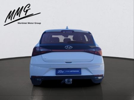 2022-Hyundai-i20-12-Fluid_5