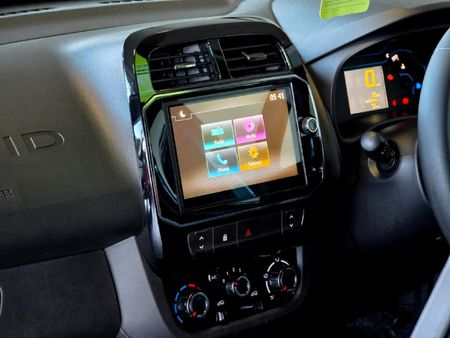 2026-Renault-Kwid-10-Techno_19