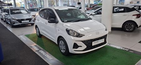 2023-Hyundai-Grand-i10-10-Motion_0