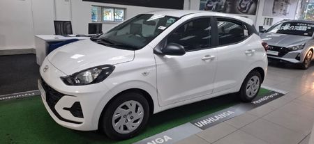 2023-Hyundai-Grand-i10-10-Motion_13