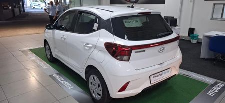 2023-Hyundai-Grand-i10-10-Motion_2