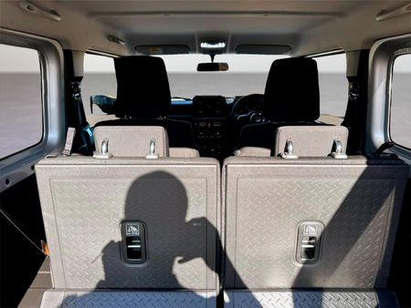 2024-Suzuki-Jimny-15-GLX-Auto_12