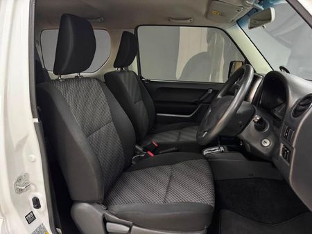 2017-Suzuki-Jimny-13-Auto_9