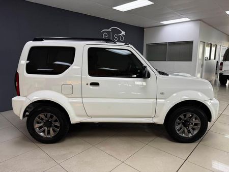 2017-Suzuki-Jimny-13-Auto_6