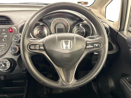 2012-Honda-Jazz-13-Comfort_10