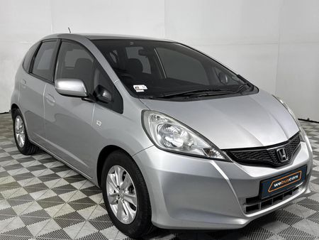 2012-Honda-Jazz-13-Comfort_14