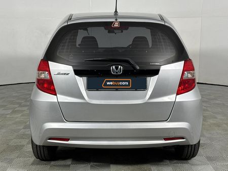 2012-Honda-Jazz-13-Comfort_16