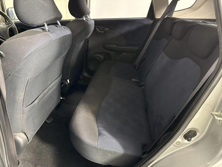 2012-Honda-Jazz-13-Comfort_3