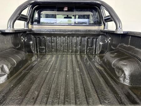 2021-Toyota-Hilux-28-GD-6-Raised-Body-Legend-4x4-Extended-Cab_12