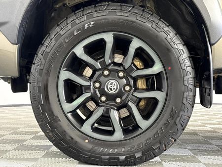 2021-Toyota-Hilux-28-GD-6-Raised-Body-Legend-4x4-Extended-Cab_3