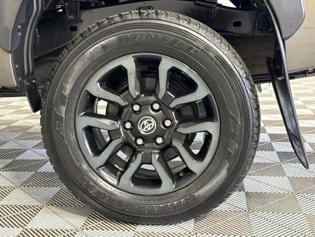 2021-Toyota-Hilux-28-GD-6-Raised-Body-Legend-4x4-Extended-Cab_5