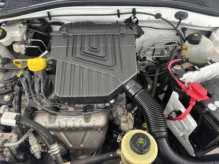 2023-Nissan-NP200-16-AC-Safety-Pack_10