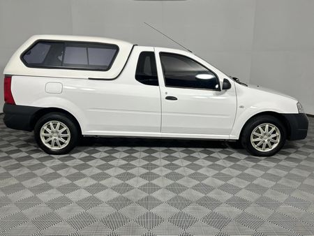 2023-Nissan-NP200-16-AC-Safety-Pack_14