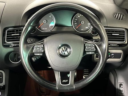 2016-Volkswagen-Touareg-GP-30-V6-TDI-Luxury-Auto_11