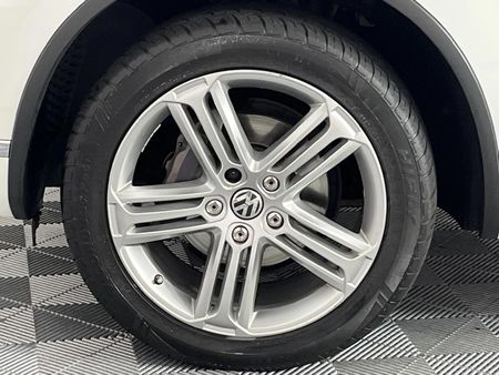 2016-Volkswagen-Touareg-GP-30-V6-TDI-Luxury-Auto_4