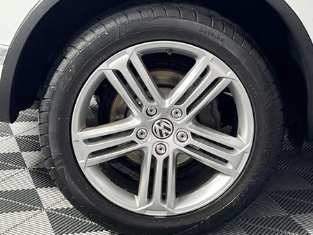 2016-Volkswagen-Touareg-GP-30-V6-TDI-Luxury-Auto_7