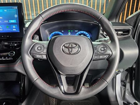 2025-Toyota-Corolla-Cross-18-GR-S_10