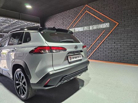 2025-Toyota-Corolla-Cross-18-GR-S_28