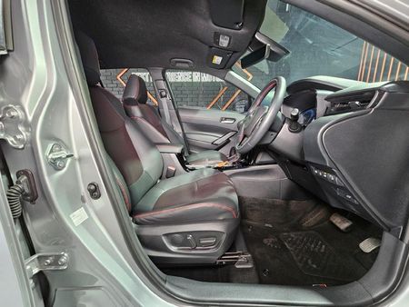 2025-Toyota-Corolla-Cross-18-GR-S_8