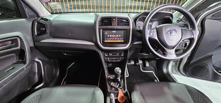 2022-Toyota-Urban-Cruiser-15-Xs_21