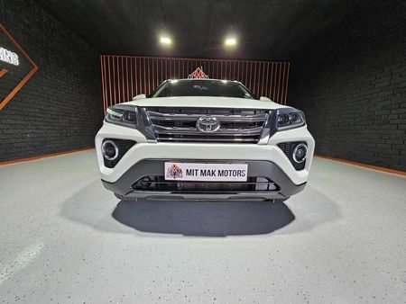 2022-Toyota-Urban-Cruiser-15-Xs_4