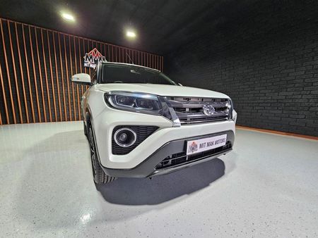 2022-Toyota-Urban-Cruiser-15-Xs_5