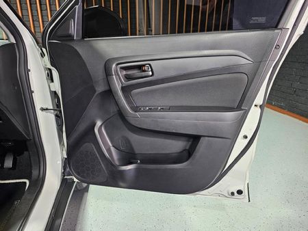2022-Toyota-Urban-Cruiser-15-Xs_6