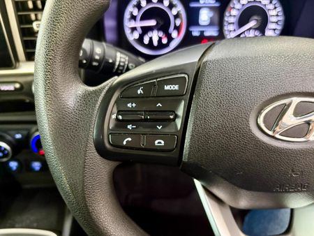 2021-Hyundai-Venue-10-TGDI-Motion_10