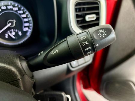 2021-Hyundai-Venue-10-TGDI-Motion_13