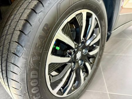2021-Suzuki-Vitara-Brezza-15-GLX-Auto_15