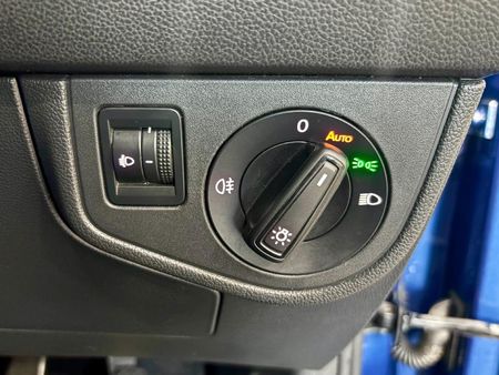 2024-Volkswagen-Polo-10-TSI_8