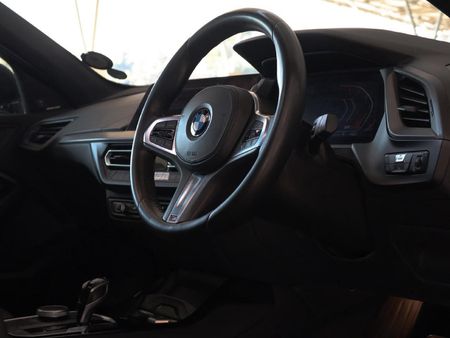2019-BMW-1-Series-118i-M-Sport_16