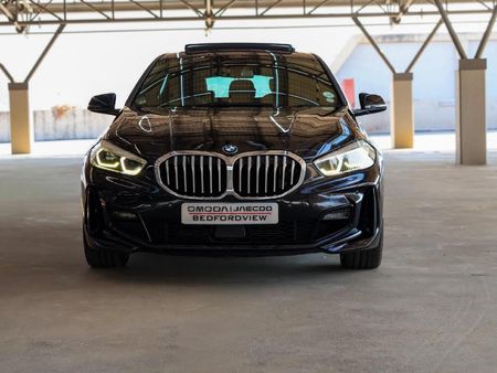 2019-BMW-1-Series-118i-M-Sport_4