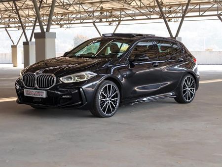 2019-BMW-1-Series-118i-M-Sport_5