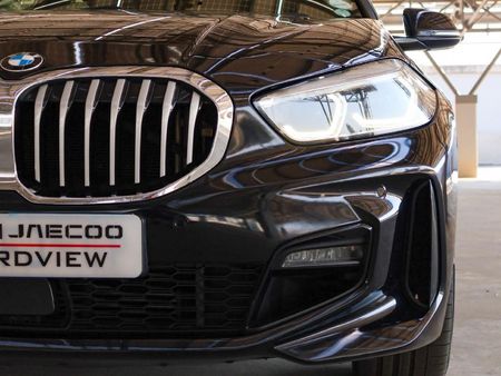 2019-BMW-1-Series-118i-M-Sport_6