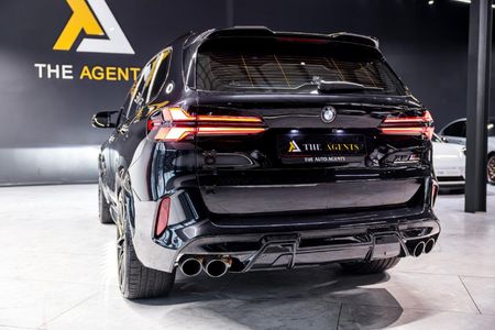 2024-BMW-X5-M-Competition_12