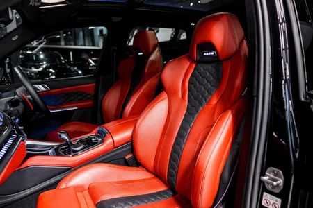 2024-BMW-X5-M-Competition_18