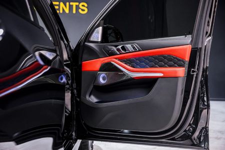 2024-BMW-X5-M-Competition_23