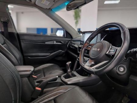 2022-Kia-Seltos-16-EX_10