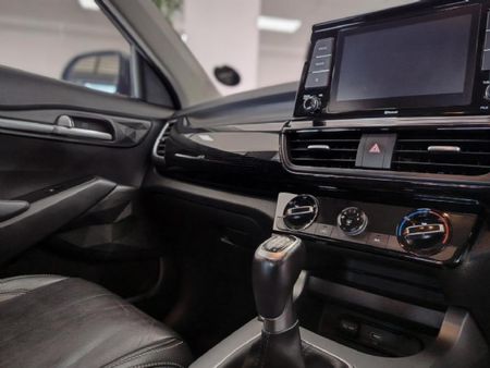 2022-Kia-Seltos-16-EX_18