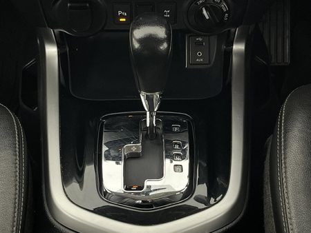 2017-Nissan-Navara-23D-LE-4x4-Auto-Double-Cab_9
