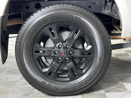 2017-Nissan-Navara-23D-LE-4x4-Auto-Double-Cab_6
