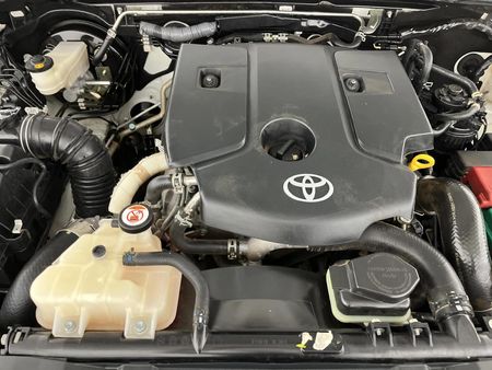2023-Toyota-Hilux-24GD-6-4x4-Raider-X-Auto-Double-Cab_13