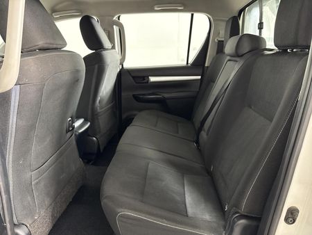 2023-Toyota-Hilux-24GD-6-4x4-Raider-X-Auto-Double-Cab_3