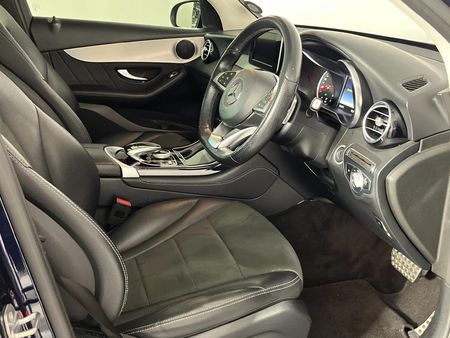 2018-Mercedes-Benz-GLC-250d_9