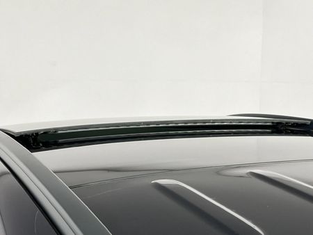 2018-Mercedes-Benz-GLC-250d_13