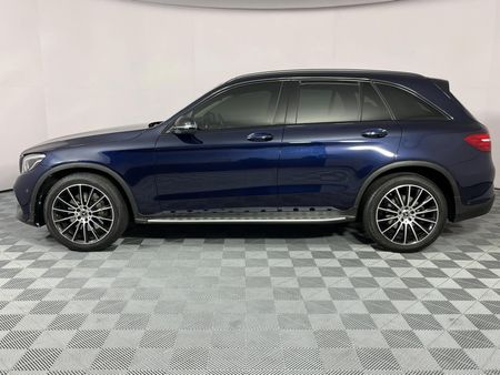 2018-Mercedes-Benz-GLC-250d_20