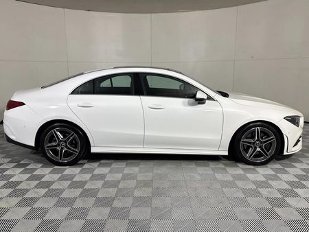 2020-Mercedes-Benz-CLA-200-Auto_16